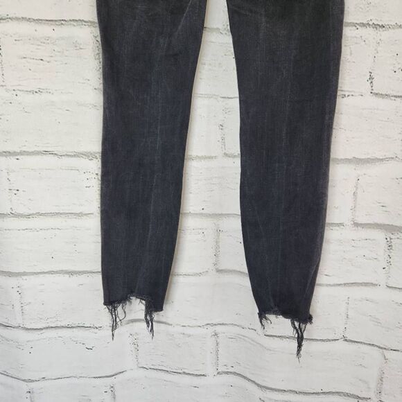 Good American Good Waist Crop Raw Hem Distressed Jeans Black Size 6 - Picture 8 of 11